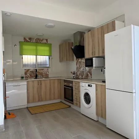 Nanda House Feriehus *
